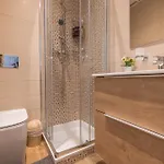 Проживание в семье Encanto Townhouse Слима