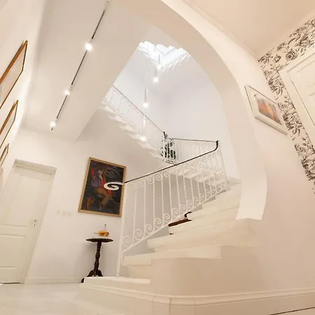 Encanto Townhouse Homestay *