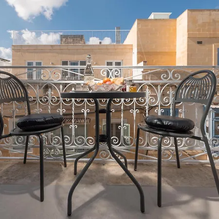 Encanto Townhouse Homestay Sliema